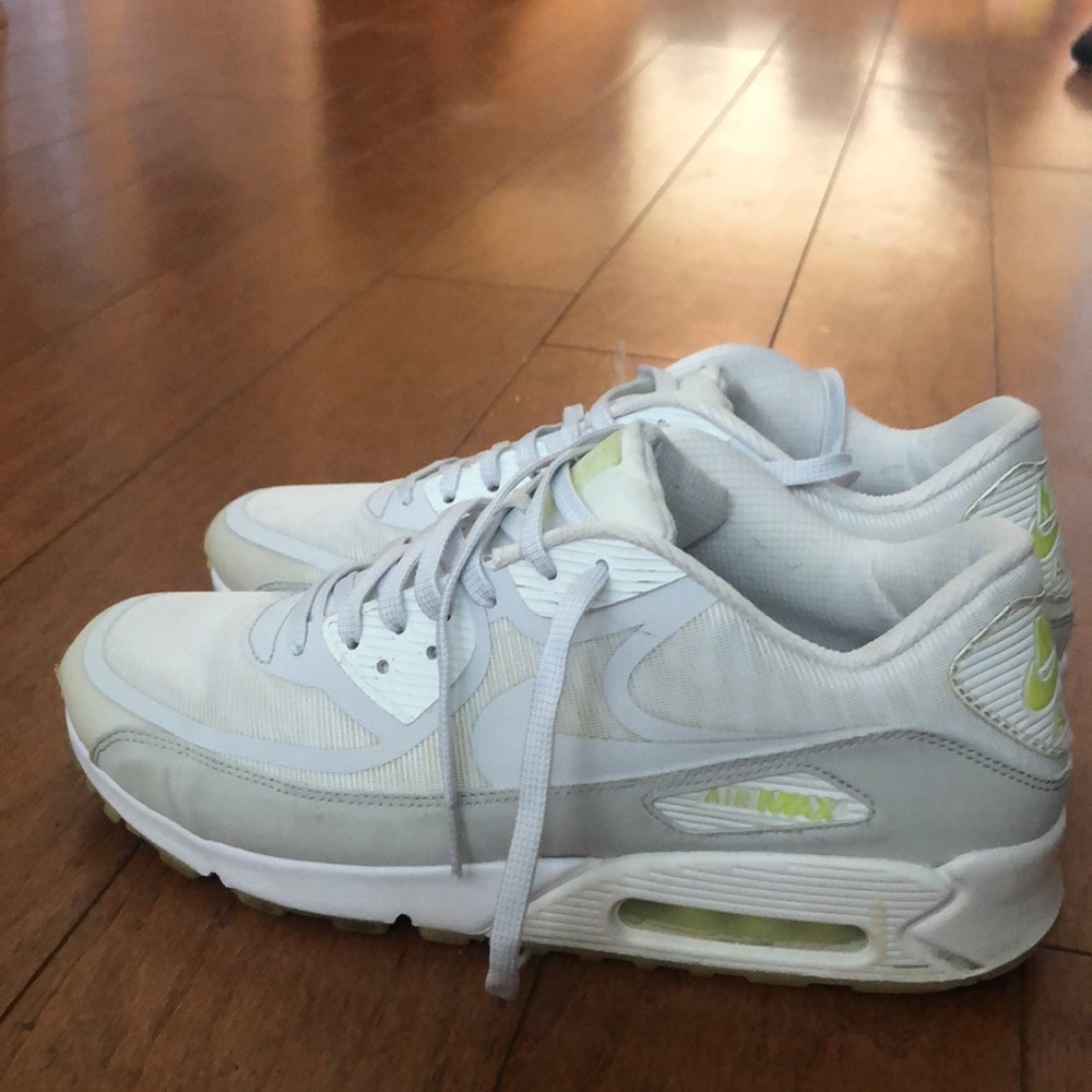 Gently used Nike Air Max shoes W10.5